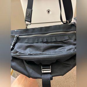 Lulu lemon crossbody